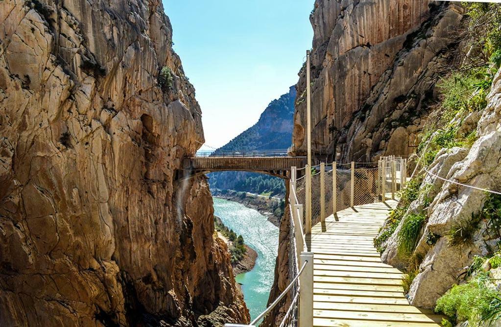 Infostays Maria Zambrano マラガ エクステリア 写真